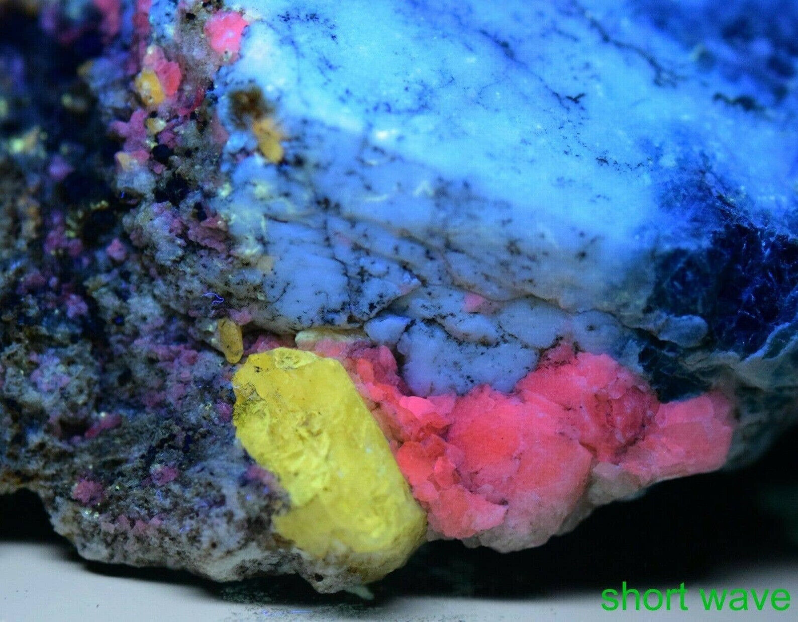 624 Ct Fluorescent Sodalite Gonnardite Crystal With Marialte Scapolite Calcite