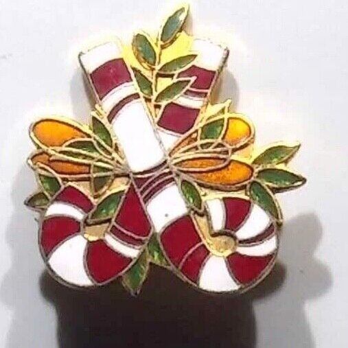 VINTAGE HOLIDAY CANDY CANE REEF - LAPEL PIN