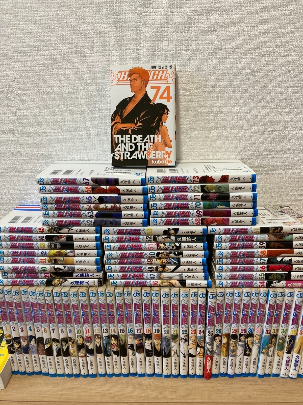 Bleach Manga 1-74 complete full set Japanese Language comic Used w/tracking 