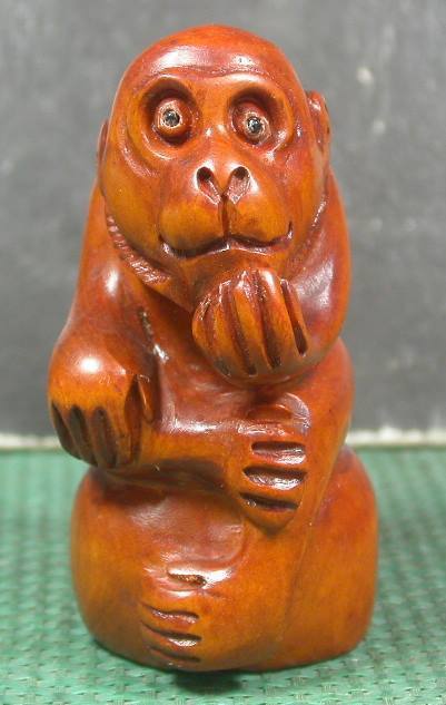 CHINESE Brown HAND made Boxwood Wood Display Monkey 924602