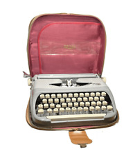 Vintage Royal Royalite Portable Manual Typewriter w/ Carrying Case Netherlands picture