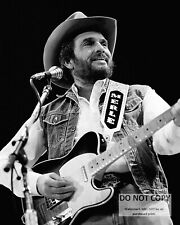 MERLE HAGGARD COUNTRY MUSIC LEGEND - 8X10 PUBLICITY PHOTO (AZ983) picture