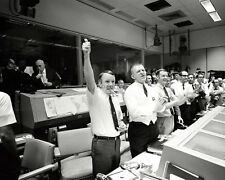 MISSION CONTROL CELEBRATES AFTER APOLLO 13 SPLASHDOWN - 8X10 NASA PHOTO (EP-239) picture