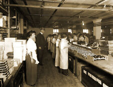1912 FDA Inspecting a Candy Factory Old Photo 8.5