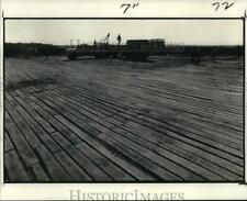 1976 Press Photo South Louisiana Contractors construct oil platform board road picture