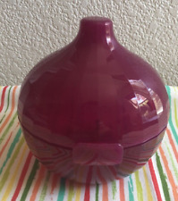 Tupperware Purple Onion Keeper Forget Me Not Keeper New picture