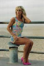 MUSCLE GIRL Female Bodybuilder FOUND PHOTO Color ORIGINAL Vintage EN 42 53 Y picture