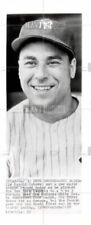1950Press Photo Vic Raschi NY Yankees Pitcher -141 picture