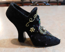 Putting on the Ritz by Popular Imports FS123 velvet beaded resin shoe picture