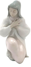 Vintage Avon O’Brien 1992 Mary Figurine Porcelain 2” x 4” picture