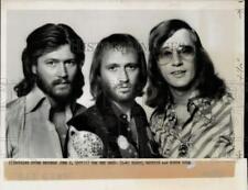 1977 Press Photo The Bee Gees: Barry, Maurice and Robin Gibb. - kfx01430 picture