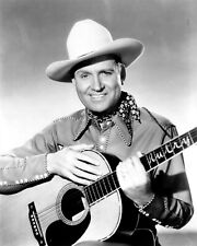 Gene Autry 1940's portrait in western wear with his guitar 8x10 inch photo picture