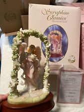 Seraphim Classics Angel “Cassandra” Heavenly Beauty by Roman 1998 music box picture