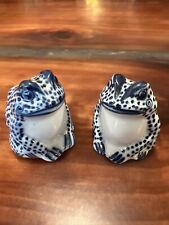 Vintage Blue & White Frog Salt and Pepper Shakers Ceramic Set Handpainted CUTE picture