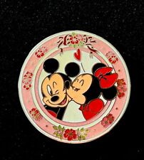 DISNEY PIN DISNEYSTORE.COM KISS SERIES Mickey & Minnie PIN LE 250 NOC VALENTINES picture