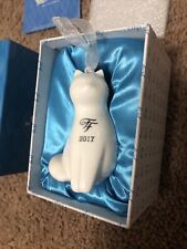 Purina Fancy Feast Cat Food Porcelain 2017 Christmas Ornament NEW picture