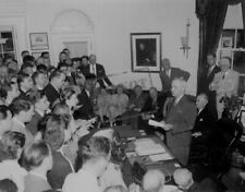 President Truman announces Japan's surrender World War 2 WWII 8 x 12 Photo picture