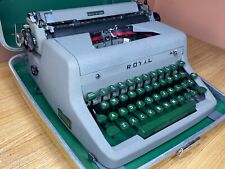 1953 Royal Quiet De Luxe Working Vintage Portable Typewriter w New Ink & Case picture