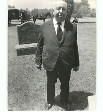 1975 Original Press Photograph DIRECTOR Alfred Hitchcock Standing in Cemetery picture