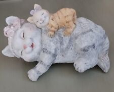 Vintage Mother Cat & Baby Kitten Figurine And Music Box 