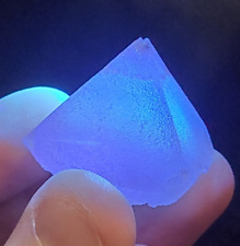 Natural Green Octahedral Fluorite Crystal, FLUORESCENT, Hianghualing China, 27g picture