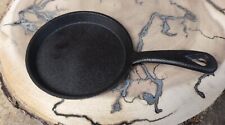 Vintage 4 1/2 Inch Wagner Cast Iron Egg Skillet Marked F On Handle Antique USA picture