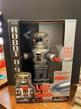 LOST IN SPACE The Classic Series Robot B9  Electronic Trendmasters 1997 NIB picture