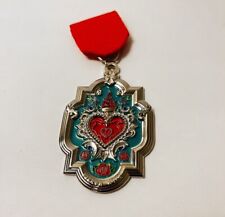 2019 San Antonio Fiesta Medal Pin Rare HTF Rose window sacred Heart Mission picture