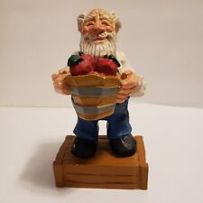 David Frykman Figurine The Old Farmer Holding Apples 1995 DF3011 Pre-owned picture