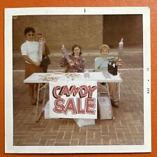 VINTAGE PHOTO Girls Candy Sale Stand Scouts, 1970s ORIGINAL Color Snapshot picture