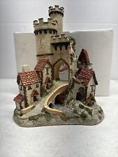 David Winter Cottages Castle Gate in Box John Hine Hand Made Hand Painted 1984 picture