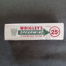 Vintage Wrigley's Spearmint Chewing Gum 25 Cents NOS Full Unopened Sealed picture