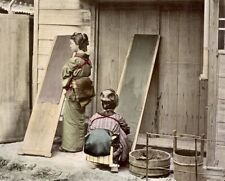 1880s  JAPAN - GIRLS DOING WASH Photo  (222-D)  picture