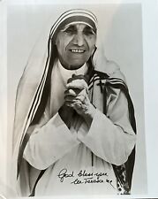 Mother Teresa Signed 8X10 B&W Photo Adding ‘God Bless You’ picture