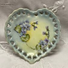 VINTAGE HEART SHAPE RETICULATED TRINKET DISH HAND PAINTED VIOLETS ~ SIGNED picture
