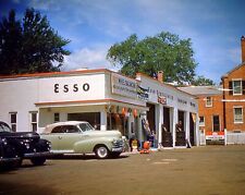 1951 ESSO GAS STATION PHOTO  (205-S) picture