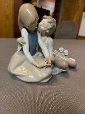 LLADRO #5072 Precocious Courtship (boy kissing girl) Rare - Retired picture