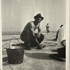 VINTAGE PHOTO Sexy Shirtless Fisherman, Gay Int Handsome, Original Snapshot picture