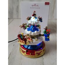 Hallmark Journey to the Stars 2018 Christmas Carnival animated ornament Xmas picture