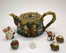 Vintage Teapot Shaped Snow White & the Seven Dwarfs themed Resin 4