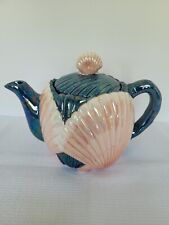 Henriksen Imports Clamshell Teapot picture