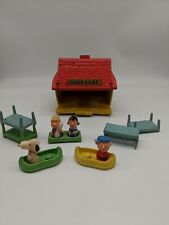 Peanuts Rubber Cabin Play Set  With 4 Characters Camp Kamp Charlie Brown 1952 picture