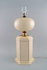 Le Dauphin, France. Large table lamp in cream lacquered metal and brass. 1970s.  picture