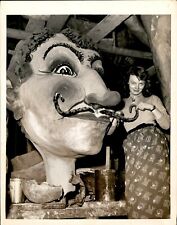 GA142 1953 Orig United Press Photo FRENCH ACTRESS ETCHIKA CHOUREAU NICE CARNIVAL picture