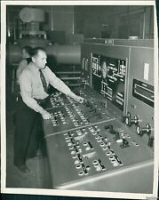 1949 Allan E Riley Wind Tunnel Operator Naval Ordnance Lab Science 8X10 Photo picture