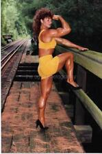 FEMALE BODYBUILDER 80's 90's FOUND PHOTO Color MUSCLE GIRL Original EN 111 10 R picture
