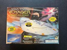 Vintage Playmates Star Trek:  Voyager USS Voyager NCC-74656 Unused picture