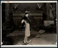 Pioneering Chinese-American Movie Star Anna May Wong STYLISH POSE 30s PHOTO 488 picture
