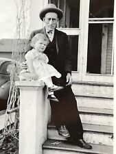 V9 Photograph Old Man With Girl 1938 Porch Steps picture