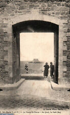 CPA 35 - SAINT-MALO (Ille et V.) - 36. Porte St-Pierre - in the background, the Petit Bey picture